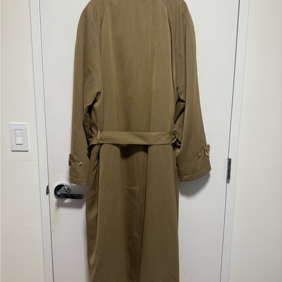 Men's Burberry Tan Trench Coat in Wool - Picture 4 of 9